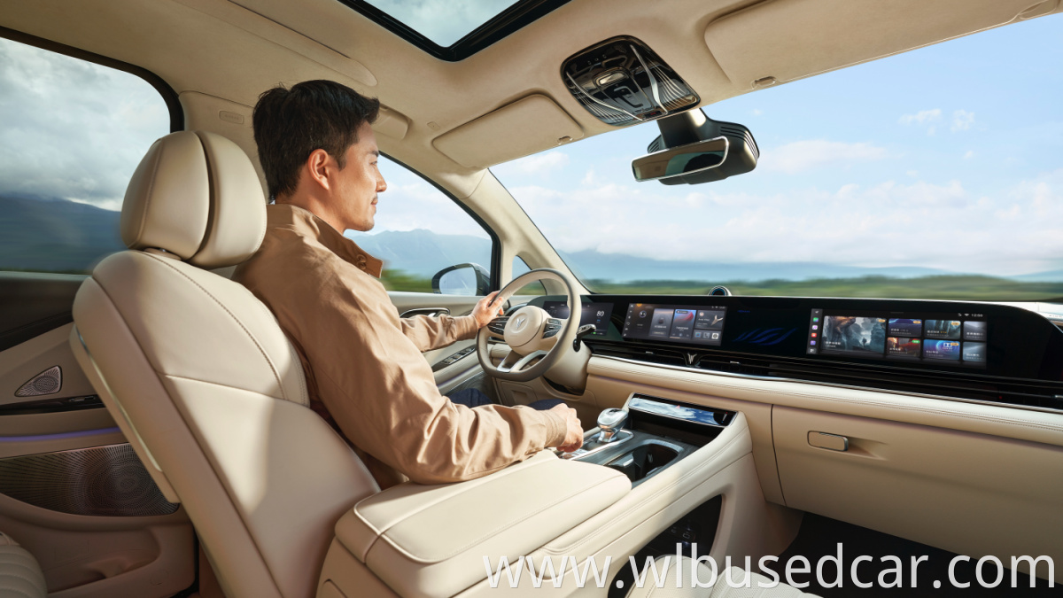 full-featured seat
